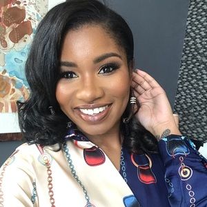 Meet your Posher, Narie